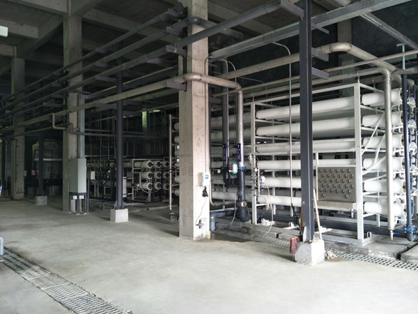 造紙廠污水怎么處理？污水處理設(shè)備來幫您！